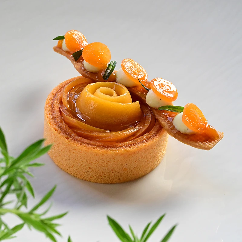 Refined dessert served in an elegant restaurant during a watchmaking workshop lunch.
